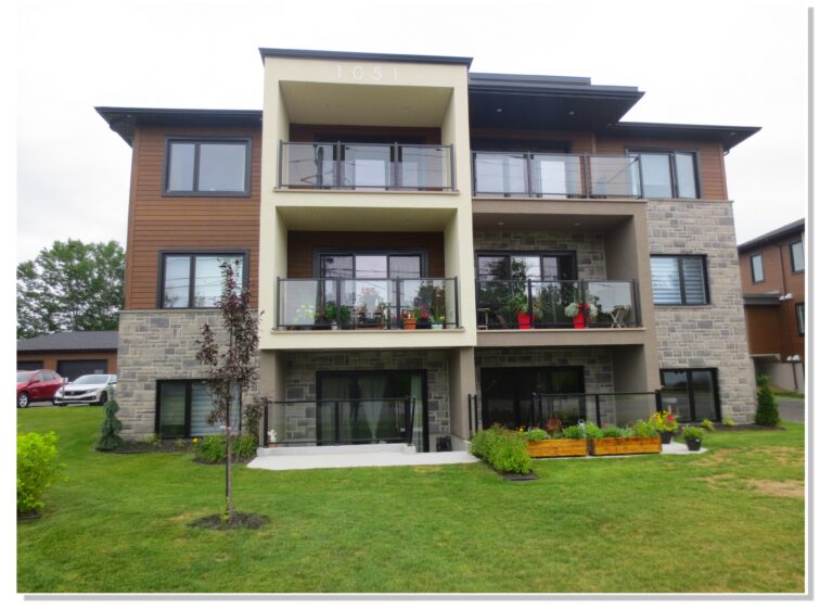 1051, rue NotreDame Ouest CL Construction